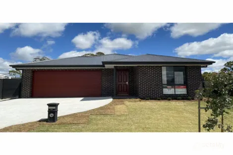 19 Brooklands Cct, Goulburn, NSW 2580