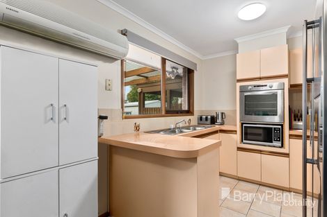 Property photo of 2 Paula Court Langwarrin VIC 3910