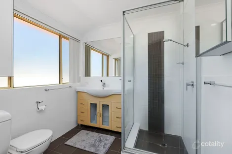 Property photo of 14 Broadbeach Boulevard Hillarys WA 6025