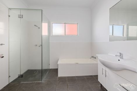 Property photo of 11 Sexton Hill Drive Banora Point NSW 2486