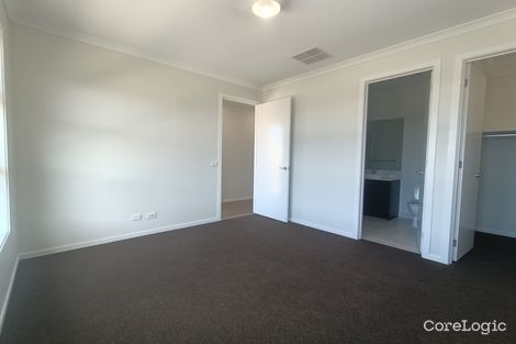 Property photo of 25 Implexa Drive Tarneit VIC 3029