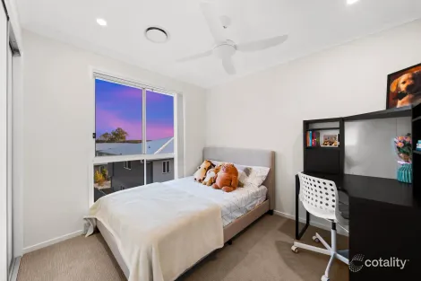 Property photo of 2 Waterman Place Browns Plains QLD 4118