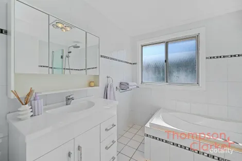 Property photo of 3 Geddes Close Thornton NSW 2322