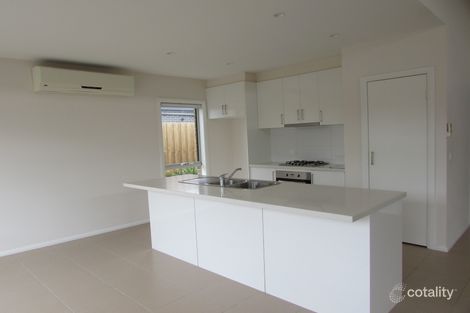 Property photo of 2/27 Deakin Street Bell Park VIC 3215