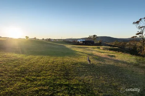 25 Hillside St, Mount Rascal, QLD 4350