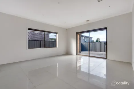 Property photo of 31 Biltmore Crescent Roxburgh Park VIC 3064