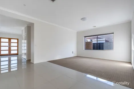 Property photo of 31 Biltmore Crescent Roxburgh Park VIC 3064