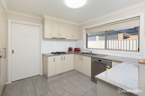 Property photo of 10 Daintree Way West Wodonga VIC 3690