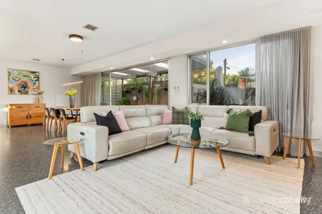 Property photo of 2/307 Nepean Highway Edithvale VIC 3196