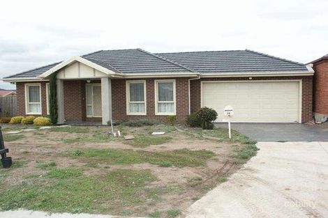 Property photo of 28 Jindabyne Avenue Taylors Hill VIC 3037