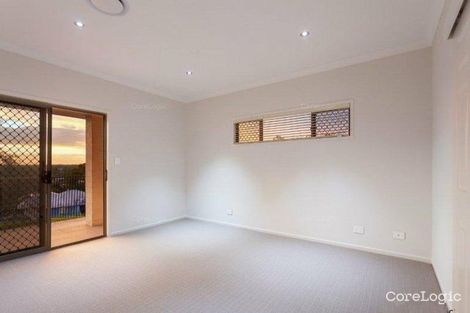 Property photo of 19 Stanaway Place Bellbowrie QLD 4070