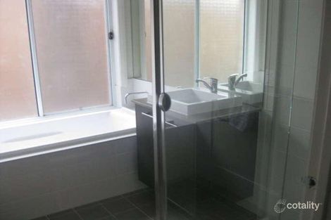 Property photo of 33 Wigeon Chase Cameron Park NSW 2285