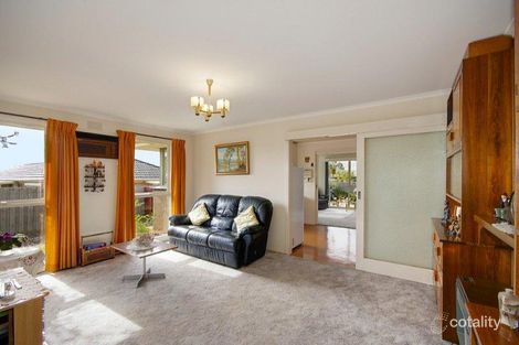 Property photo of 11 Loris Close Grovedale VIC 3216