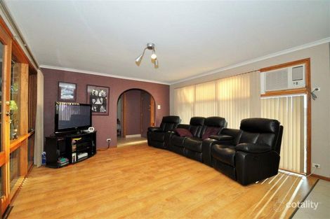 Property photo of 18 Osmund Crescent Christie Downs SA 5164