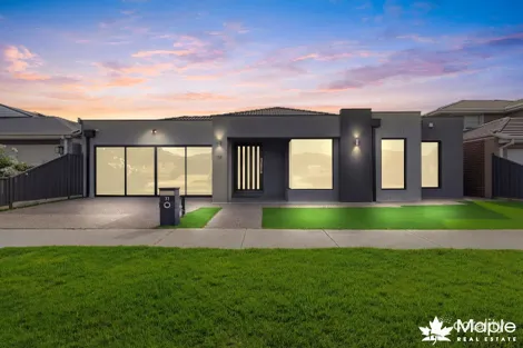 32 Compass Dr, Greenvale, VIC 3059