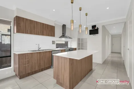 Property photo of 10 Guardian Street Mickleham VIC 3064