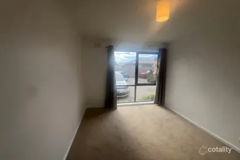 Property photo of 8/91 Pine Street Reservoir VIC 3073