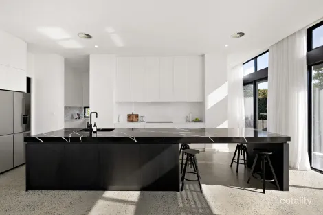 Property photo of 5 Laseron Place Mawson ACT 2607