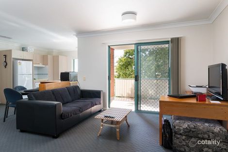 Property photo of 2/30 Edith Street Wynnum QLD 4178