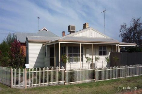 13 Nelson Pde, St Arnaud, VIC 3478