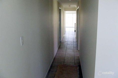 Property photo of 11 Figtree Court Yamanto QLD 4305