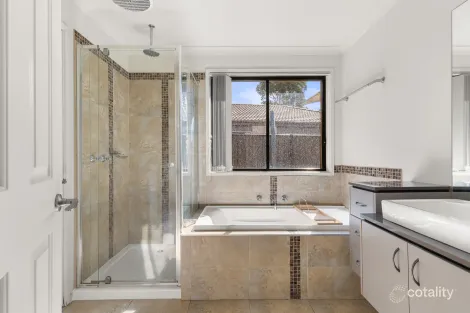 Property photo of 18 Tanner Mews Point Cook VIC 3030