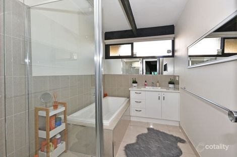 Property photo of 21 Mistletoe Street Golden Square VIC 3555