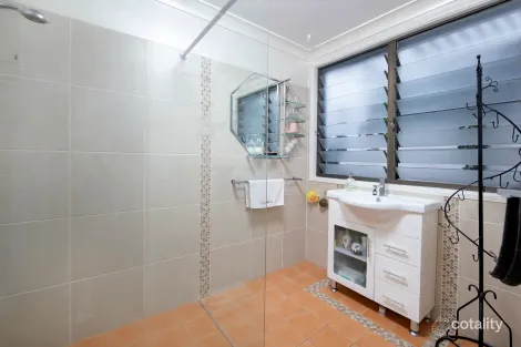 Property photo of 11/99 Sunshine Boulevard Mermaid Waters QLD 4218
