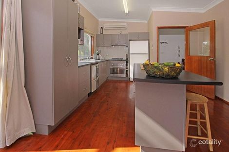Property photo of 32 Wallaroy Drive Burrill Lake NSW 2539