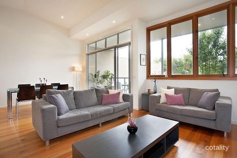 Property photo of 2/7 Beach Avenue Elwood VIC 3184