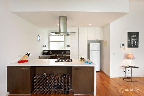 Property photo of 2/7 Beach Avenue Elwood VIC 3184