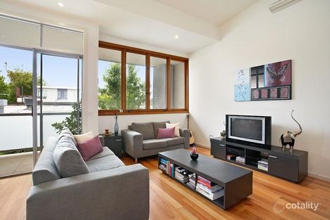 Property photo of 2/7 Beach Avenue Elwood VIC 3184