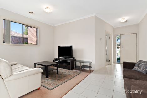Property photo of 1/1 Walnut Way Pakenham VIC 3810