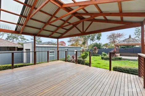 Property photo of 3 Jolimont Road Forest Hill VIC 3131