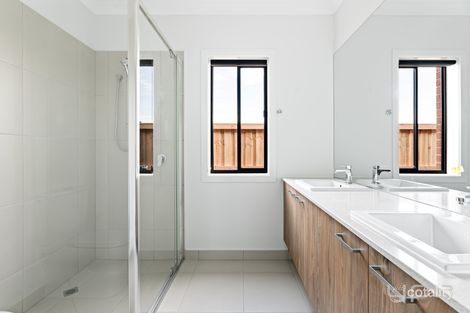 Property photo of 28 Mimosa Drive Beveridge VIC 3753