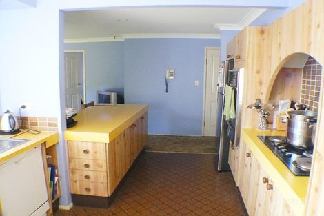 Property photo of 2 Heron Crescent St Clair NSW 2759