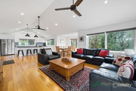 Property photo of 22 Fiddleback Drive Tawonga South VIC 3698