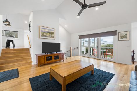 Property photo of 22 Fiddleback Drive Tawonga South VIC 3698