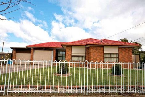 65 Stevenage Cres, Deer Park, VIC 3023