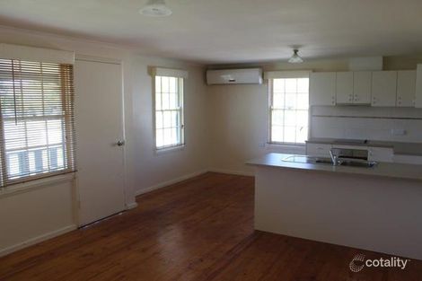 Property photo of 2 Meads Place Mount Austin NSW 2650