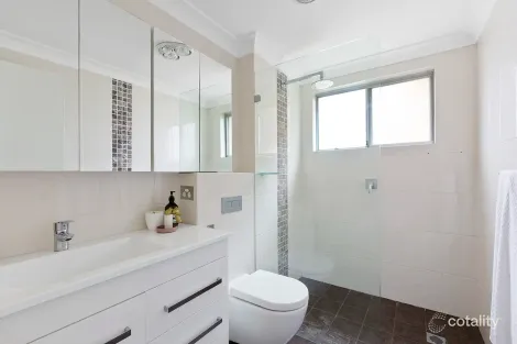 Property photo of 2/105 Queenscliff Road Queenscliff NSW 2096