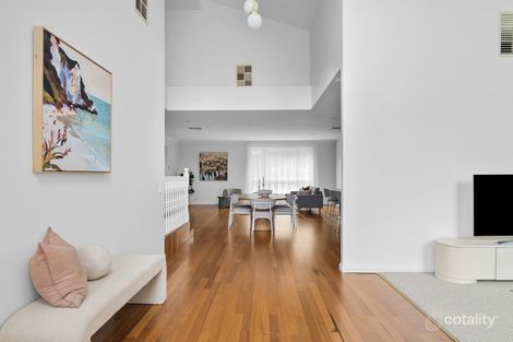 Property photo of 33 Avebury Drive Berwick VIC 3806