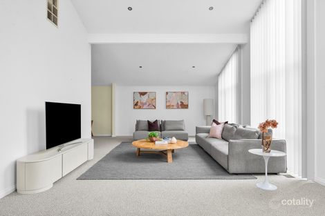 Property photo of 33 Avebury Drive Berwick VIC 3806