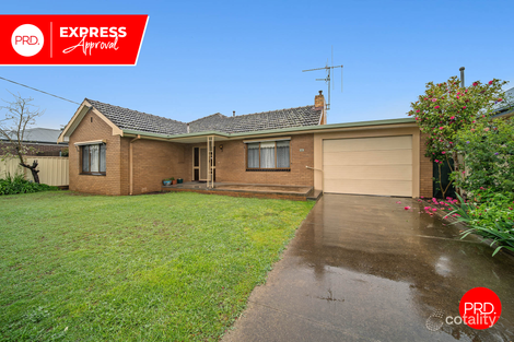 Property photo of 10 McLachlan Street Kangaroo Flat VIC 3555