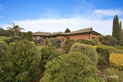 Property photo of 15 Feldspar Court Narre Warren VIC 3805