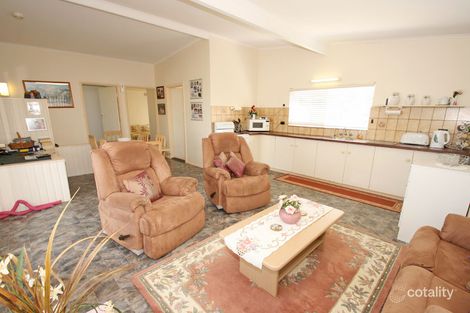 Property photo of 5 Alexandra Street Budgewoi NSW 2262