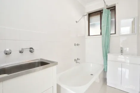 Property photo of 2/28 Edmends Street Brunswick VIC 3056