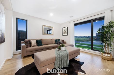 Property photo of 97 Chi Avenue Keysborough VIC 3173