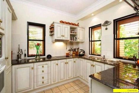 Property photo of 2/146 Windermere Road Hamilton QLD 4007