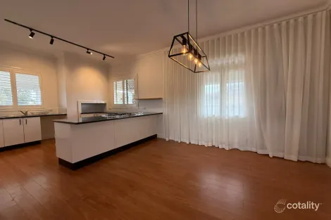 Property photo of 116 Wombat Street Young NSW 2594